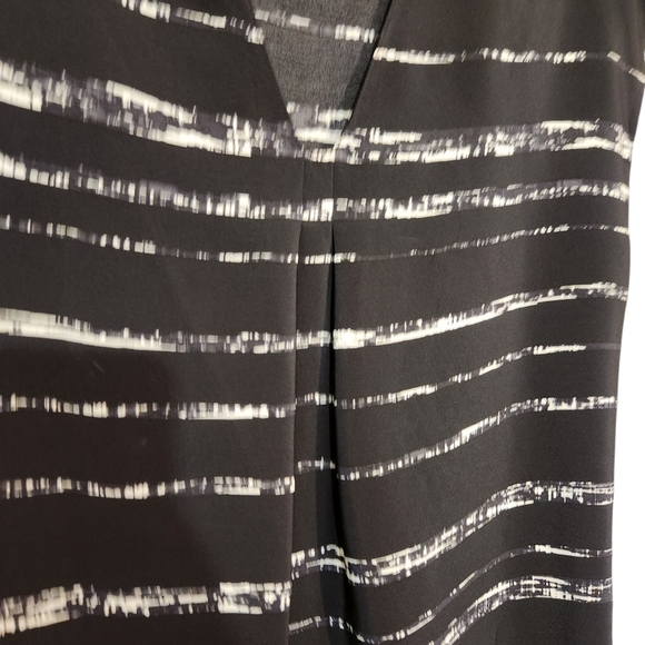 NWOT VINCE TOP WOMEN'S BLACK STRIPED SILK SLEEVELESS BOXY POPOVER BLOUSE SZ XS - Picture 4 of 7